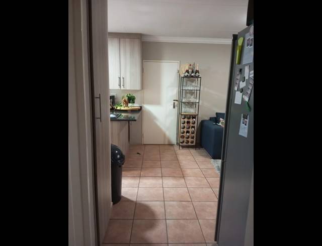 2 BEDROOM TOWNHOUSE FOR SALE IN PETERSFIELD
